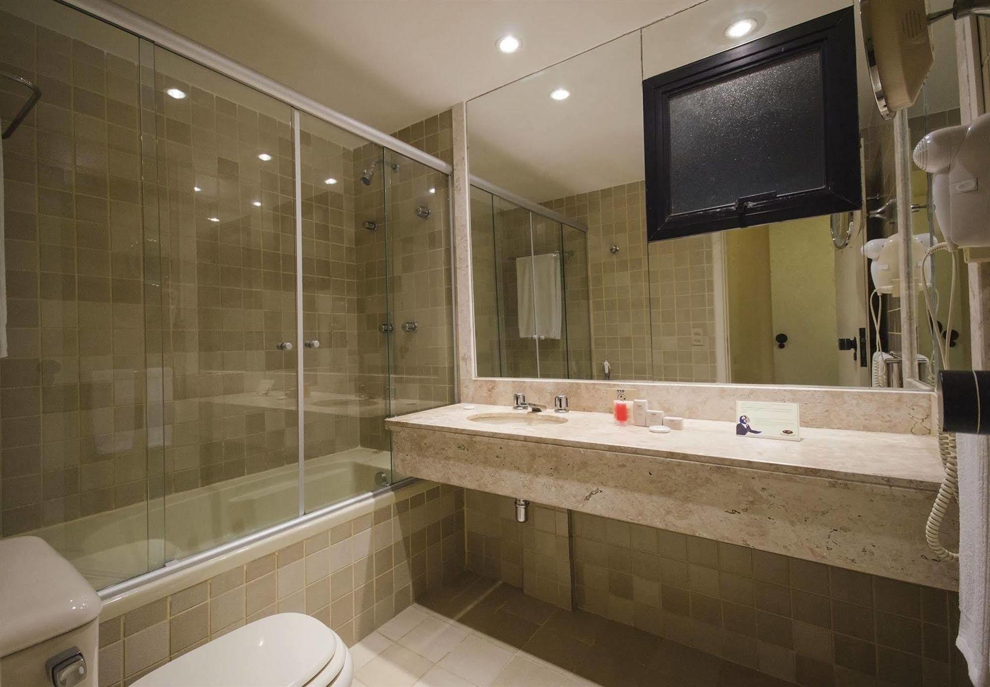 Estanplaza Nacoes Unidas Hotel